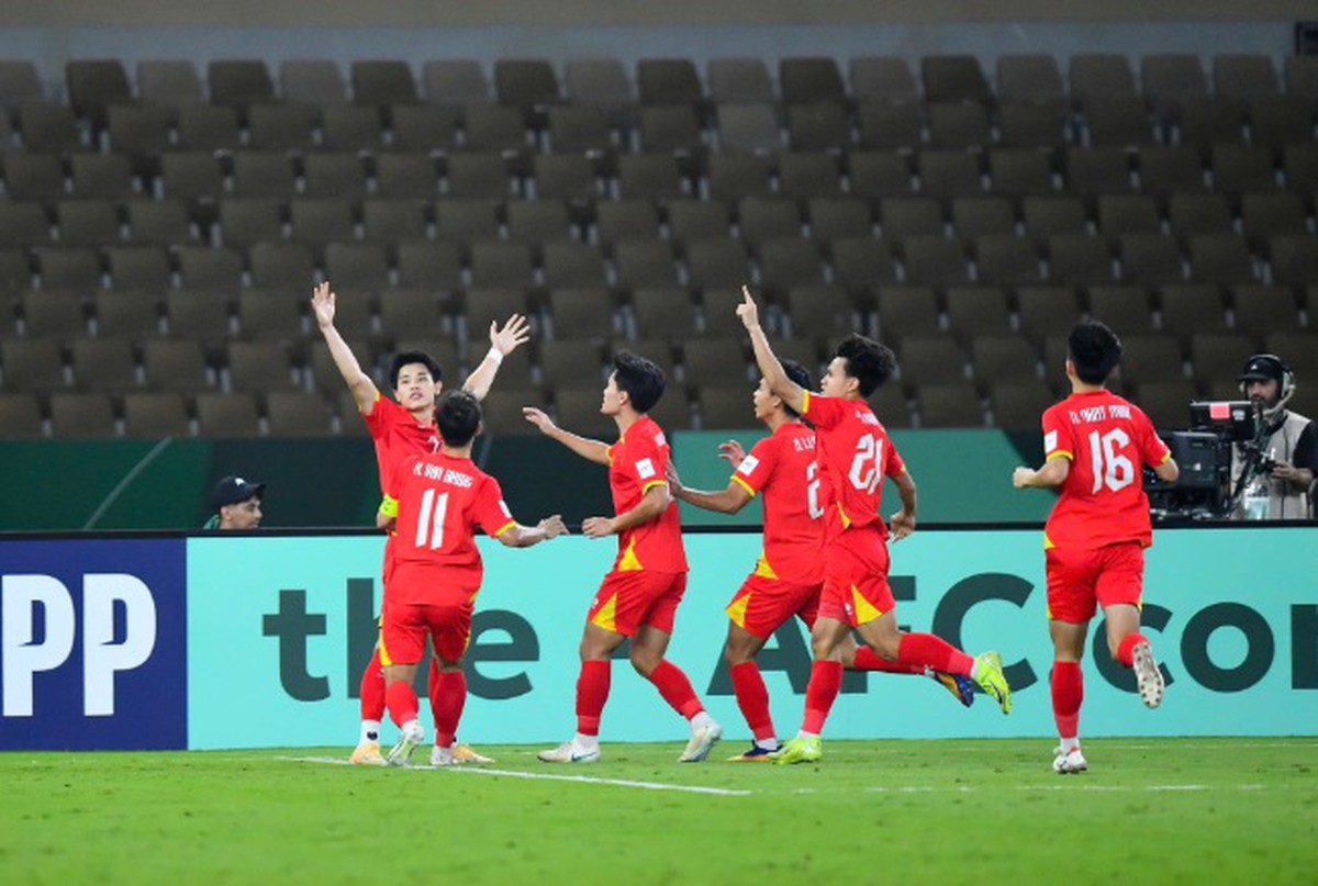 Phóng viên Trung Quốc bất ngờ vì U23 Việt Nam, e ngại một ngôi sao Việt kiều