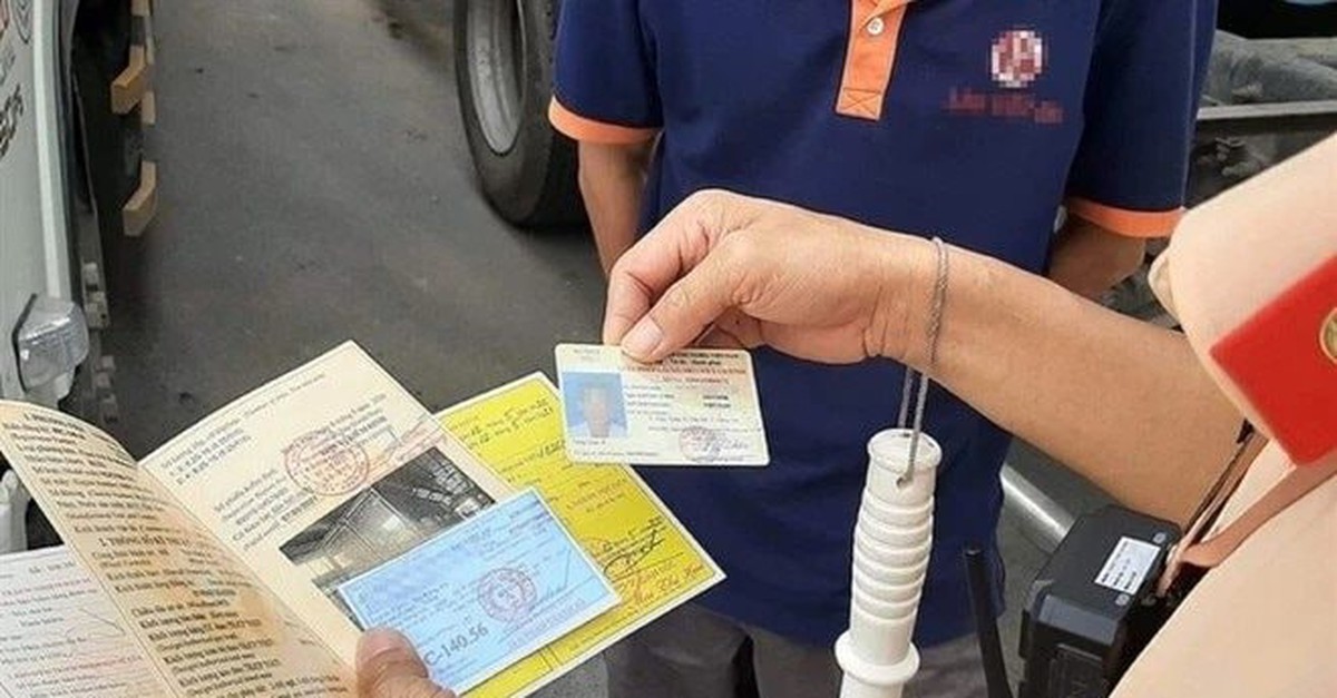 Công an có lưu ý quan trọng về giấy tờ đăng kiểm, tất cả chủ xe ô tô cần biết