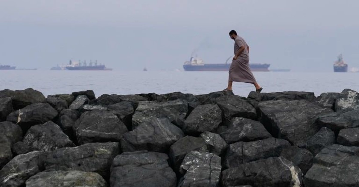 Tại sao 99 con tàu này vẫn đi qua eo biển Hormuz bình an vô sự: Họ đã dùng "phép tàng hình" trước mắt Iran?