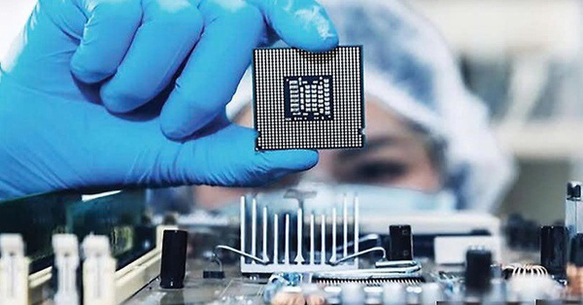 Gặp "ông lớn" hàng không vũ trụ TOP 12 thế giới, Phó Thủ tướng đề nghị hỗ trợ đào tạo 50.000 kỹ sư bán dẫn tại Việt Nam