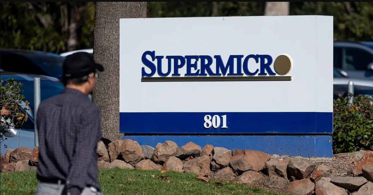 Đồng sáng lập Supermicro bị bắt vì buôn lậu 2,5 tỷ USD chip AI Nvidia sang Trung Quốc, hé lộ màn kịch dùng máy sấy tóc tráo máy chủ giả