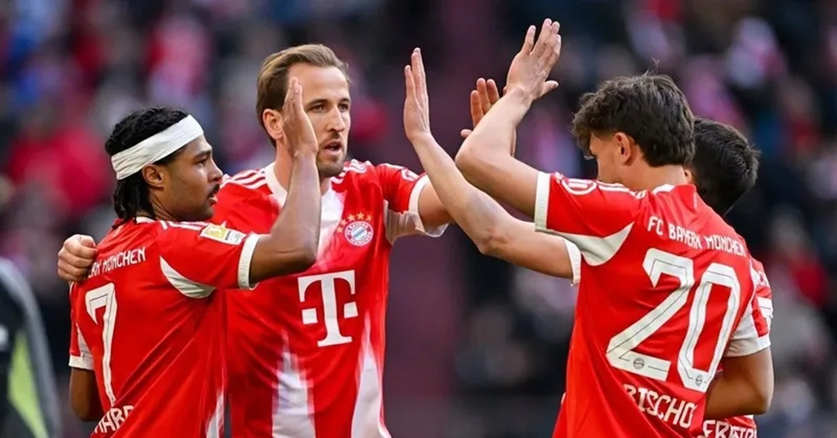 Kane ghi bàn lần nữa, Bayern tiến gần hơn đến chức vô địch