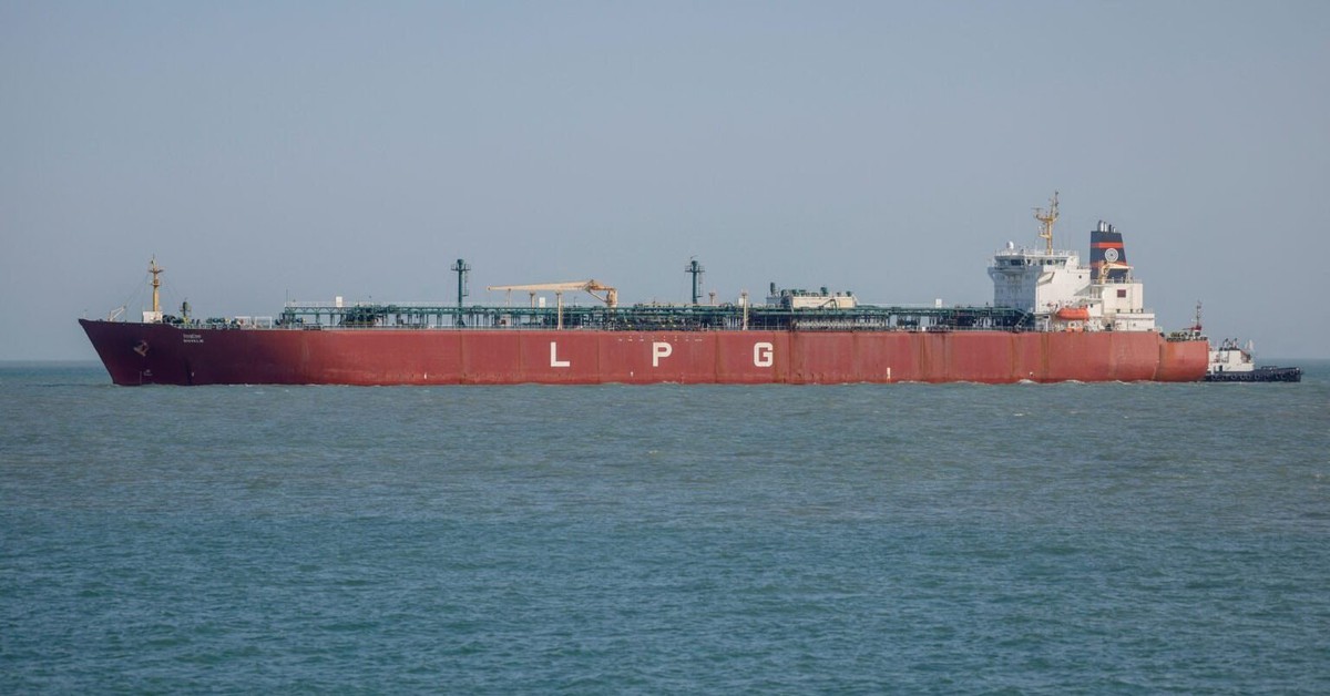 Phát hiện hai tàu chở khí đốt treo cờ Ấn Độ tiến sát Iran, vượt eo biển Hormuz giữa căng thẳng leo thang