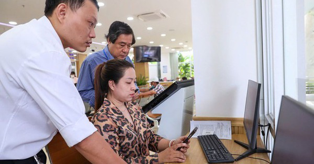 Công chức xin thôi việc được đề xuất hỗ trợ thế nào?