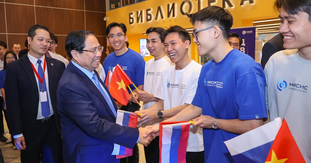 Nga muốn hỗ trợ Việt Nam đào tạo nhân tài trong lĩnh vực có thể tạo ra 1.300 tỷ USD: Mỹ, TQ đang chạy đua