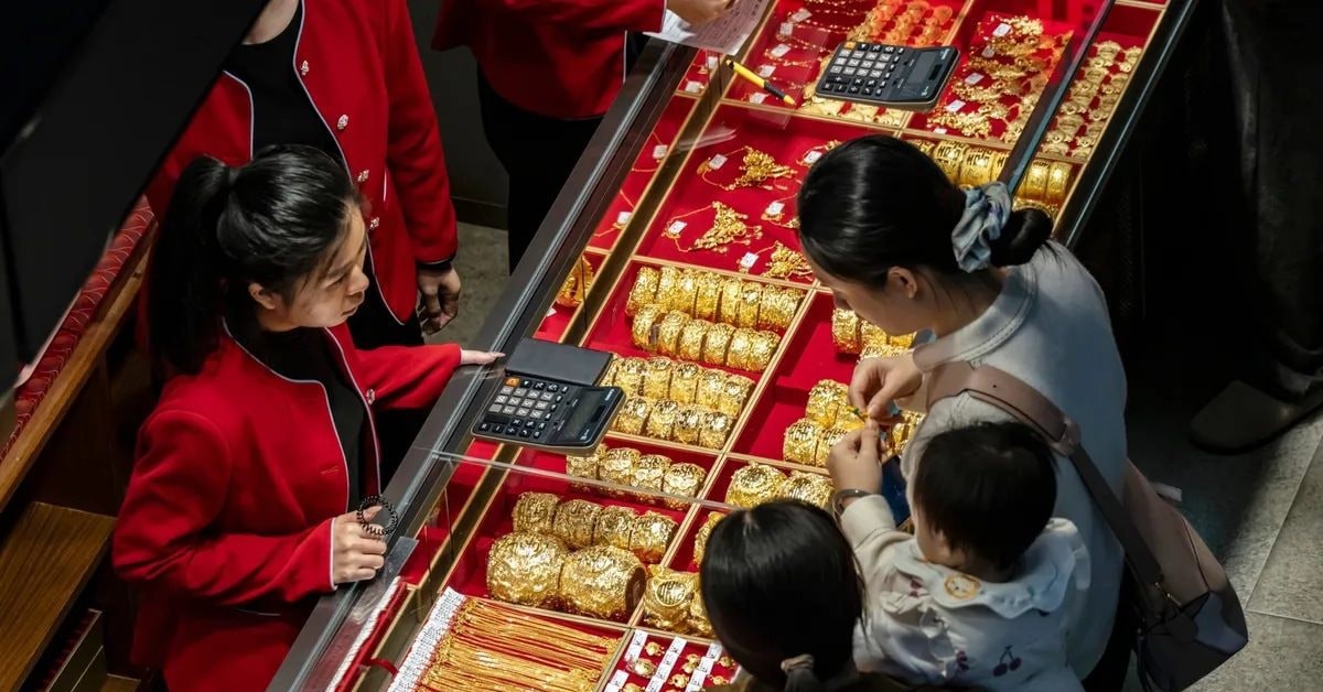 Vàng trên giấy: Cú lừa triệu USD khiến 35.000 người mắc bẫy, trắng tay