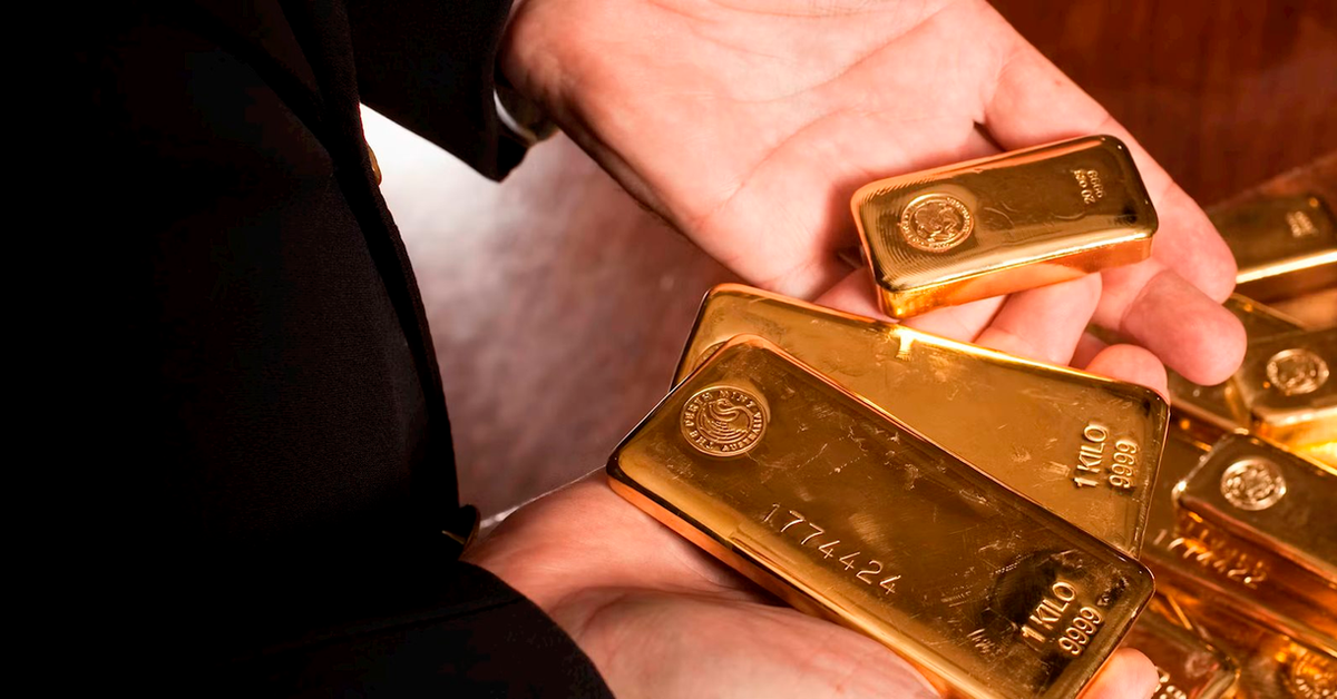 Nghịch lý khó hiểu: Vàng là "nơi trú ẩn an toàn", sao giá lại giảm giữa xung đột Iran, trong khi xăng lại tăng?