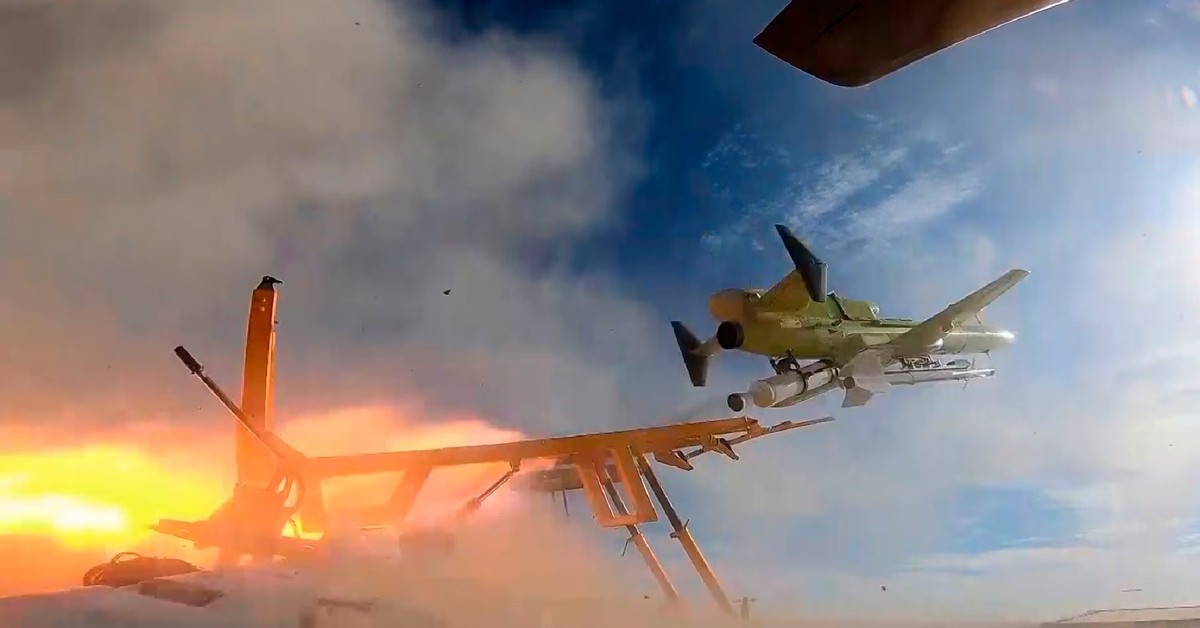 Chảy máu ngân sách' khi dùng tiêm kích bạc tỷ đánh chặn UAV giá rẻ của Iran