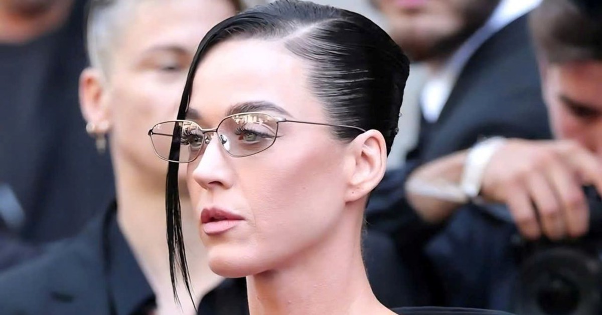 Katy Perry gây choáng với diện mạo gầy đi thấy rõ: Nhan sắc đổi khác đầy bất ngờ