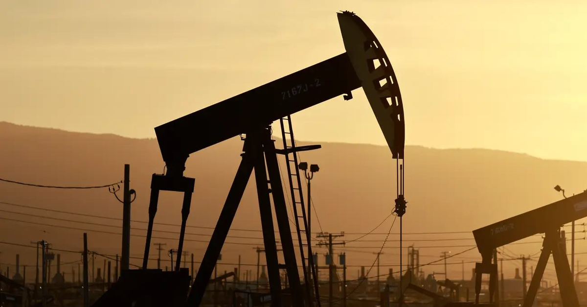 Sáng nay, giá dầu thế giới vượt 115 USD/thùng khi lực lượng Houthi tham chiến, Mỹ điều thêm quân đến Trung Đông