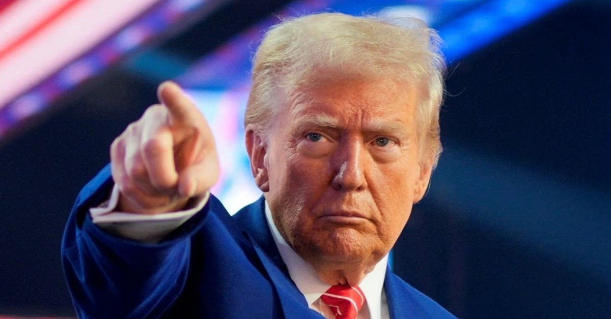 Hết đổi tên Hormuz thành "eo biển Trump", ông Trump lại muốn "lấy dầu của Iran"