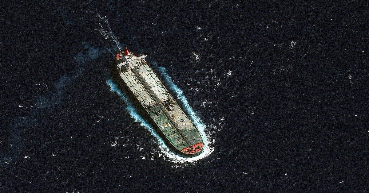 Vừa đón tàu dầu Nga, Cuba lại chứng kiến tàu chở hơn 15.000 tấn hàng viện trợ ung dung cập bến Havana, không phải từ Mỹ hay Iran