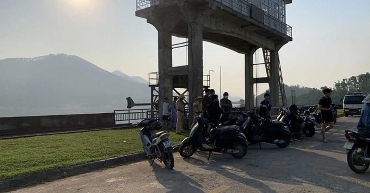 Hai vụ đuối nước liên tiếp tại đập nước, một học sinh tử vong