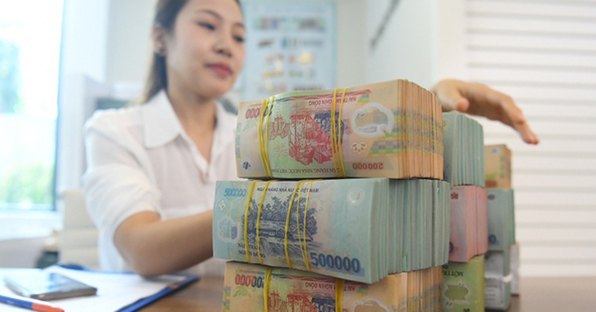 Cần gửi bao nhiêu tiền vào ngân hàng để có lãi 30 triệu mỗi tháng?