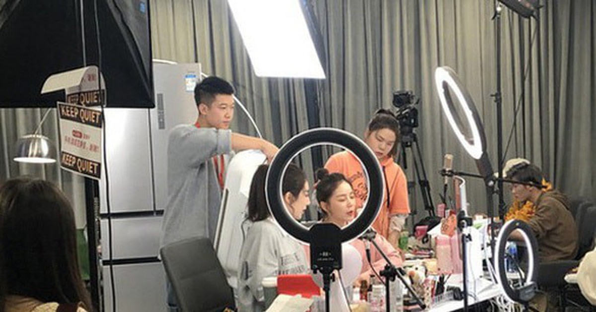 Từ thời điểm này, người livestream bán hàng cần...