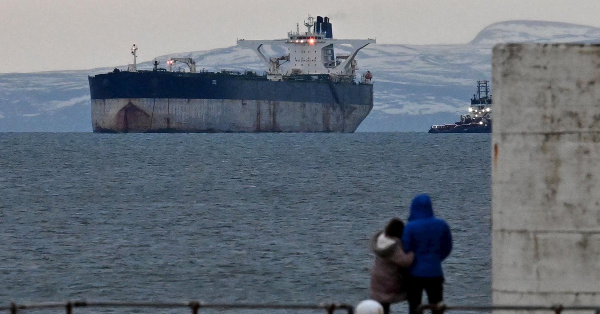 Tàu chở dầu Nga trông như "đống sắt rỉ sét" mà sao đi từ Cuba đến eo biển Hormuz vẫn ít ai dám động vào?