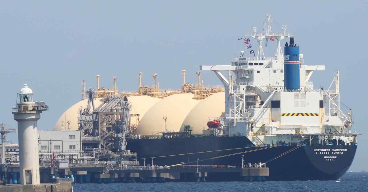 Eo biển Hormuz tắc nghẽn: Nền kinh tế 1,8 nghìn tỷ USD đứng trước cơ hội vượt Qatar và Mỹ để trở thành "cường quốc", dẫn đầu trên bản đồ LNG