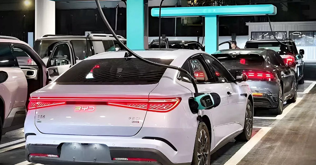 Phát minh của Trung Quốc làm rung chuyển ngành xe điện: Sạc nhanh như đổ xăng, sắp có mặt tại Việt Nam?