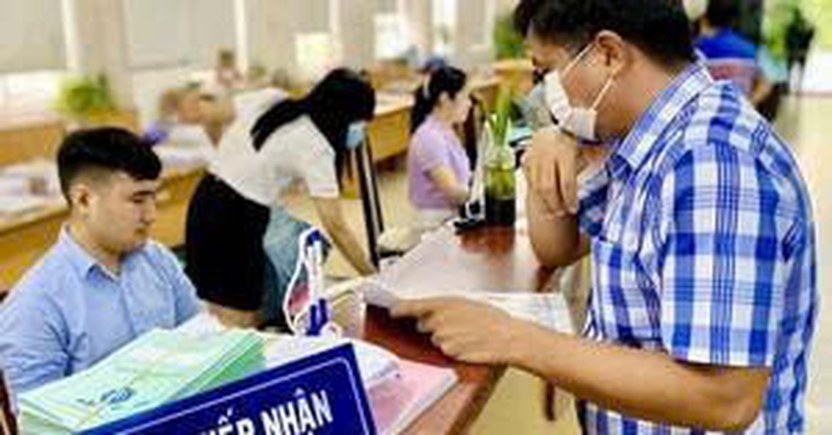 Phải tạm nghỉ làm do hết nguyên liệu, công ty cần đóng BHXH cho công nhân trong thời gian đó không? - BHXH trả lời