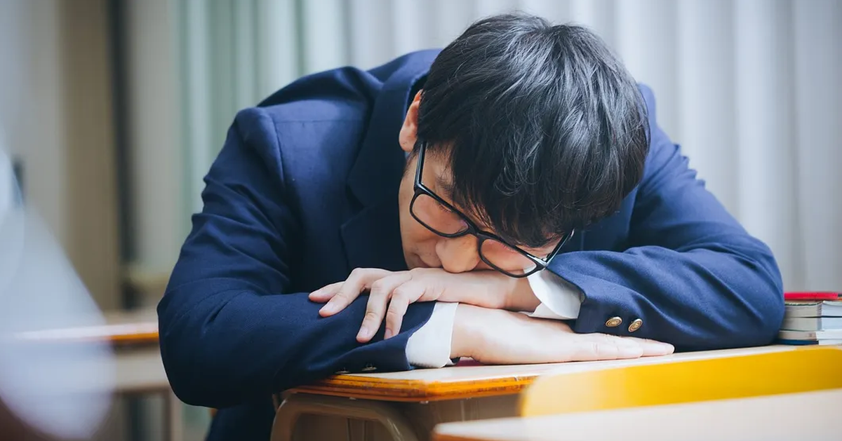 Con bỏ đi sau một câu nói của bố, người mẹ Hà Nội bật khóc: "Em không biết mình dạy con sai ở đâu…"