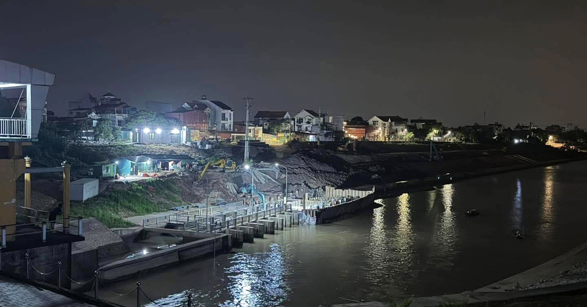 Trắng đêm tìm kiếm 3 mẹ con nghi gieo mình xuống sông Hồng ở Hưng Yên