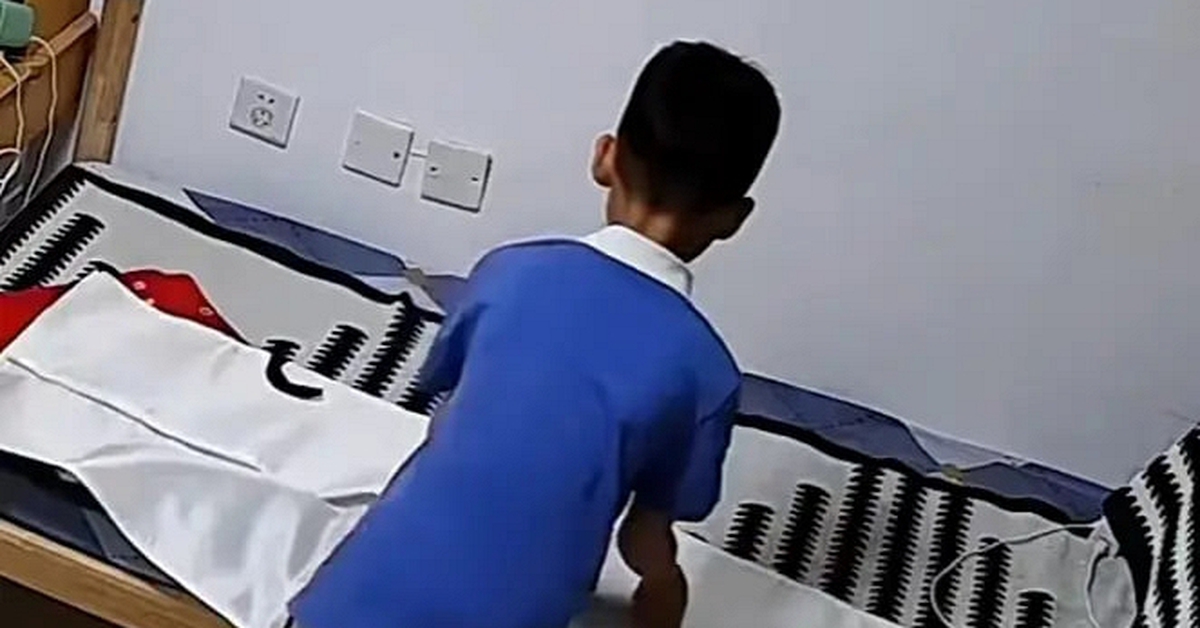 Bé trai bị "kim vô hình" từ 1 chiếc chăn đâm khắp người, cha mẹ hoảng loạn, gỡ mãi không hết