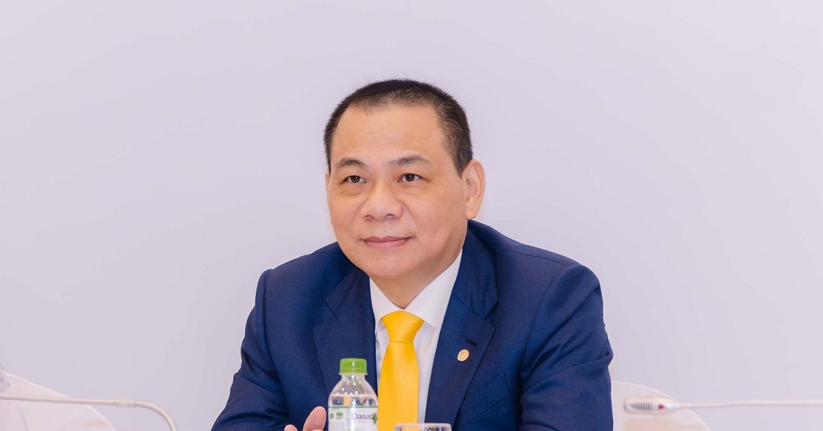 Vingroup công bố tài liệu ngay trong đêm: Kế hoạch doanh thu 450.000 tỷ, lợi nhuận cao kỷ lục