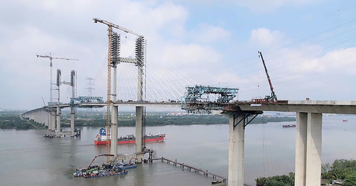 Việt Nam sắp hoàn thành cây cầu dây văng sở hữu nhịp chính 300m, tĩnh không thông thuyền cao kỷ lục chưa từng có trong lịch sử