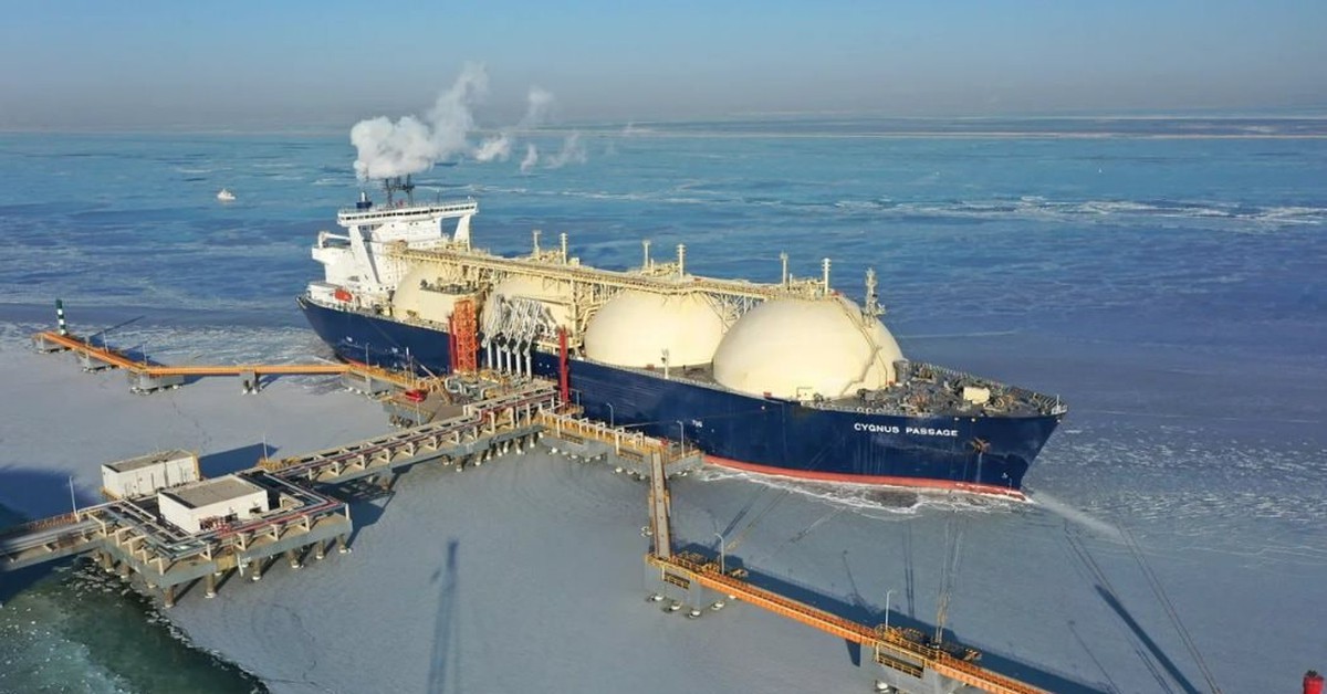 Muốn cấm nhưng không rời được: Nhập khẩu LNG Nga vào châu Âu bất ngờ tăng vọt giữa lệnh trừng phạt
