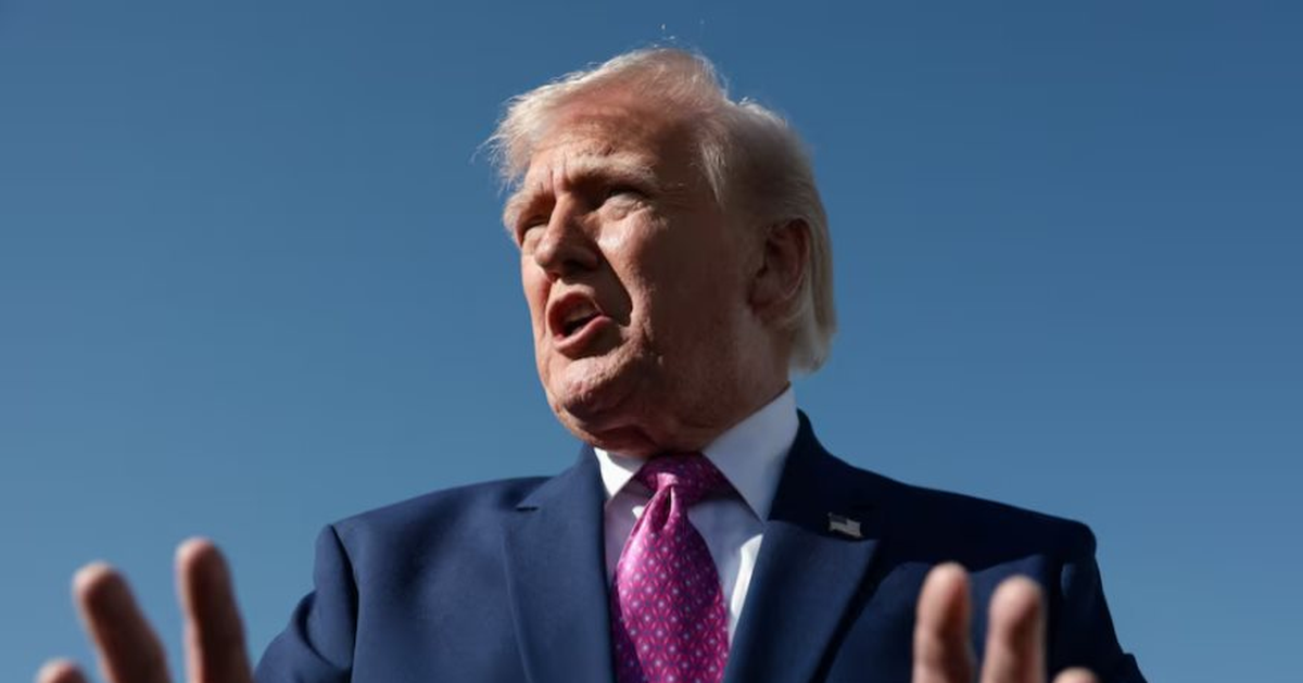 Tổng thống Trump: Eo biển Hormuz sẽ mở lại trong thời gian rất sớm"