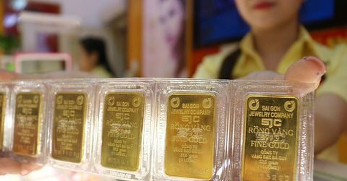 Vì sao giá vàng ở Việt Nam lại đắt hơn thế giới, chênh lệch 24 triệu đồng/lượng?