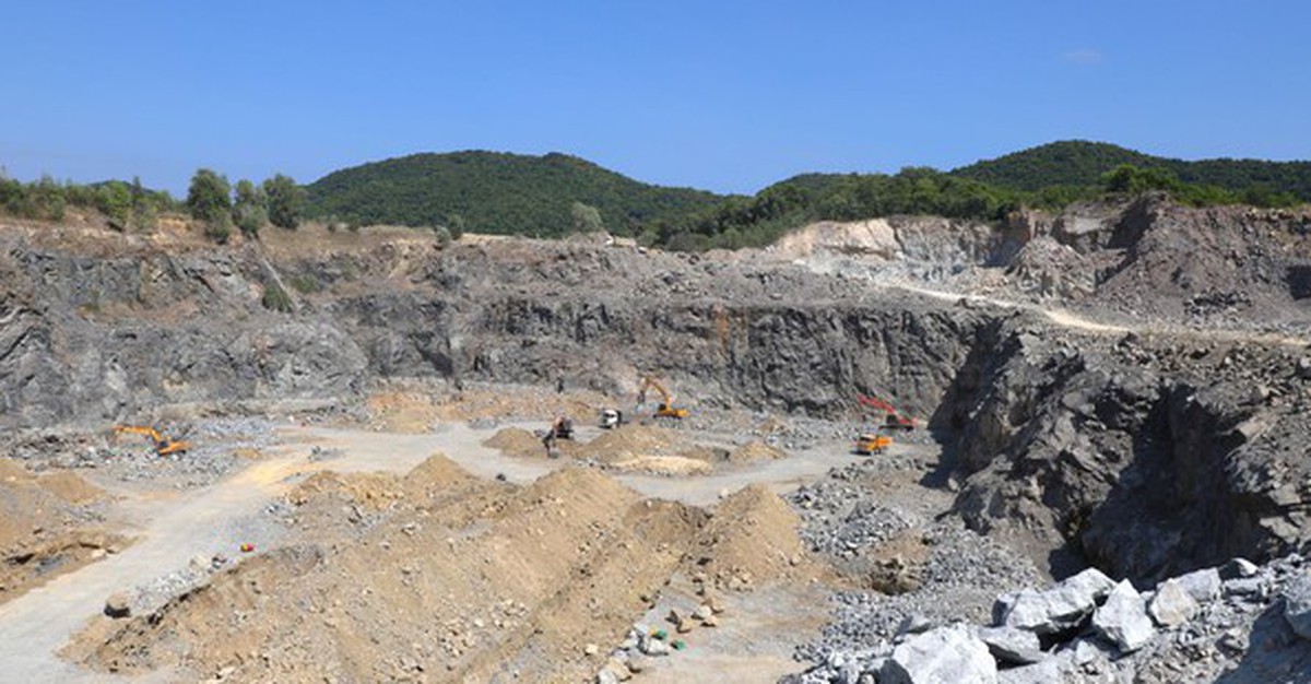 Khẩn trương khai thác mỏ khoáng sản với trữ lượng 1,4 triệu m3, Việt Nam quyết hoàn thành loạt dự án lớn, có công trình sẽ lập kỷ lục thế giới