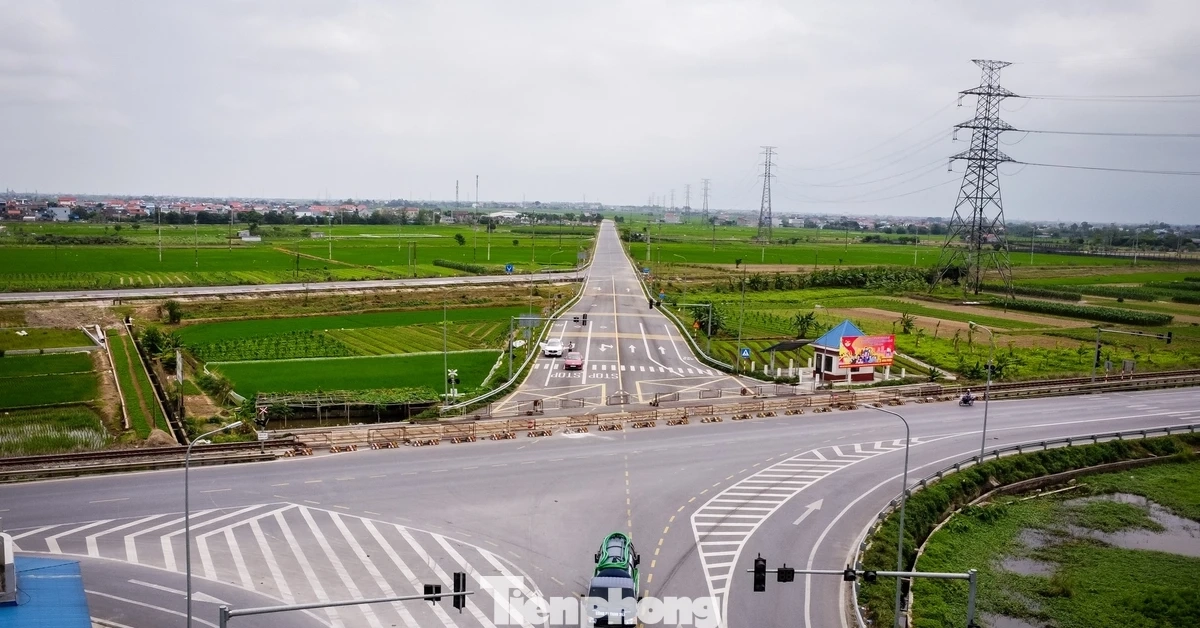 Tuyến đường hơn 560 tỷ đồng vẫn "chia cắt" sau 1 năm khánh thành