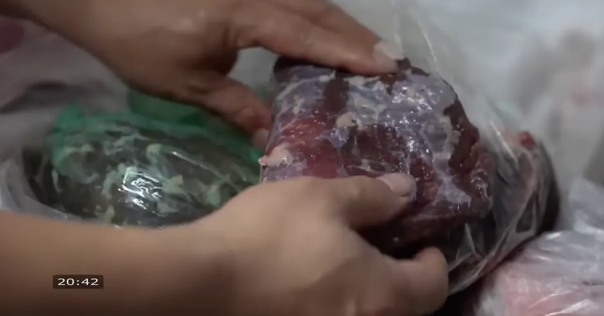 Bữa ăn học đường: Nỗi lo chưa nguôi sau một miếng thịt lạ