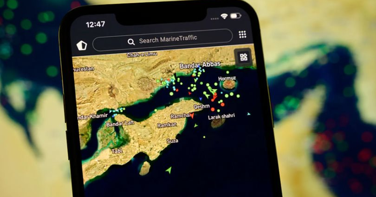 Mỹ chính thức phong tỏa eo biển Hormuz