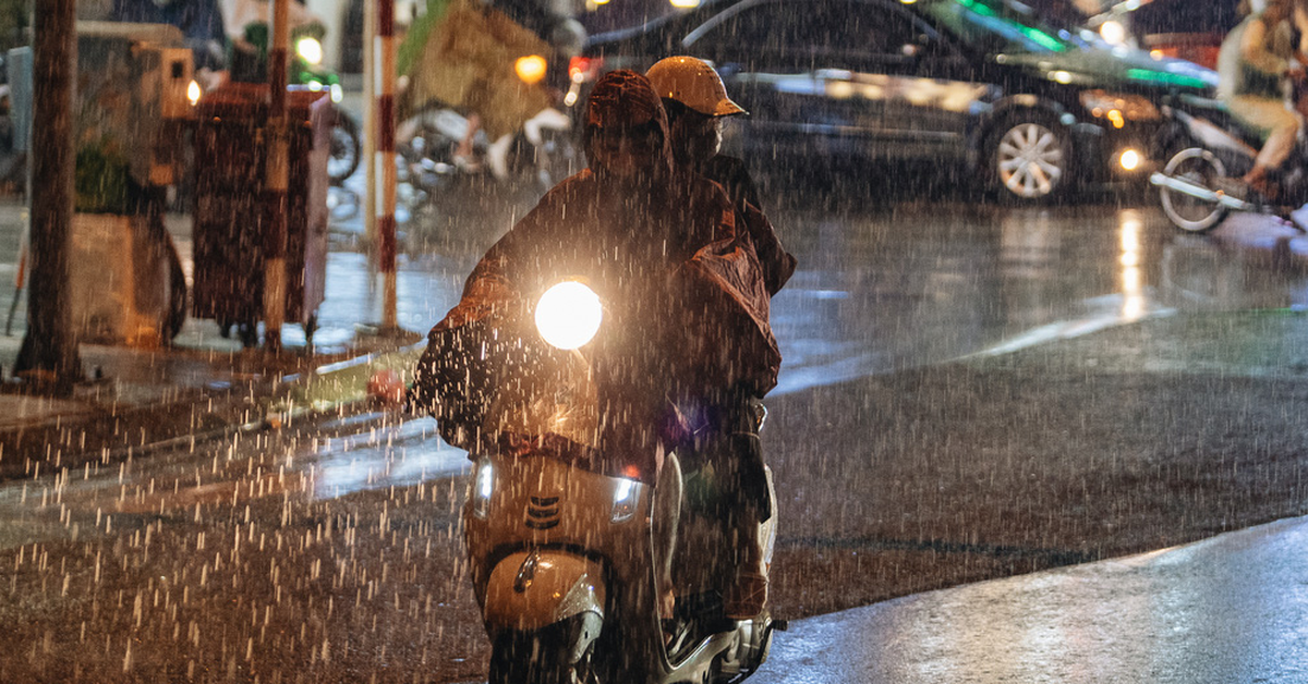 Liên tiếp nắng 40 độ C, khi nào miền Bắc có mưa giải nhiệt?