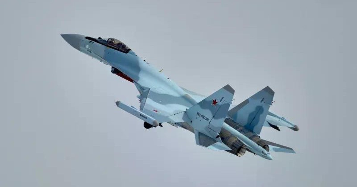Mỹ ném bom hủy diệt căn cứ tiêm kích Su-35 của Iran?