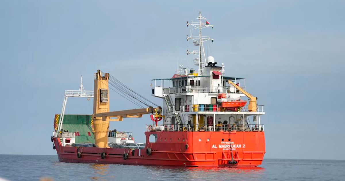 Mỹ tuyên bố phong toả Eo biển Hormuz: 2 triệu thùng dầu biến mất mỗi ngày, gần 200 tàu chở dầu không thể di chuyển