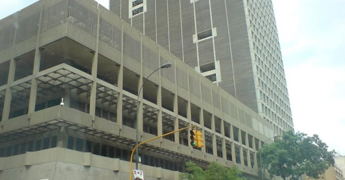 Mỹ bất ngờ nới lỏng trừng phạt quốc gia đang có hơn 300 tỷ thùng dầu