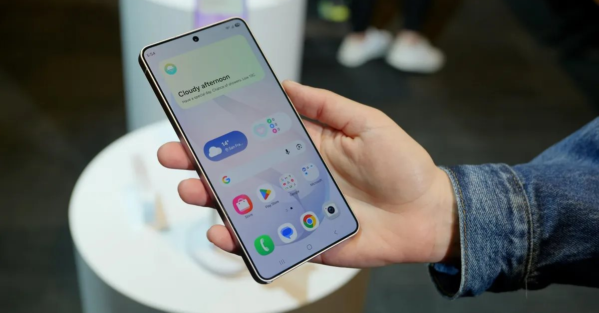 Dùng thử Galaxy S26 Ultra rồi và tôi quyết chọn một mẫu máy khác: Nó rẻ hơn 6 triệu mà dùng chẳng kém gì