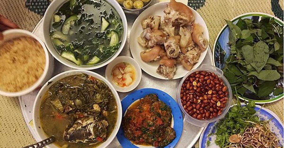 Về nhà chồng tương lai, ăn xong bữa cơm cô gái "quay xe gấp" vì cảnh tượng giữa trưa trong bếp
