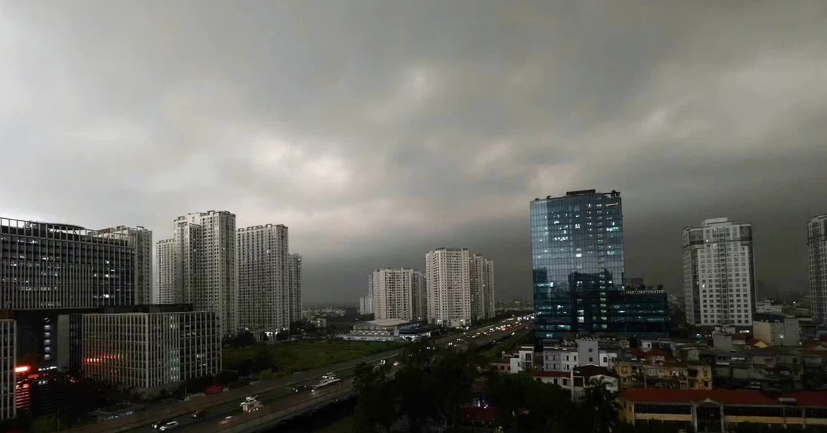 Mưa dông bao trùm miền Bắc, một người thiệt mạng