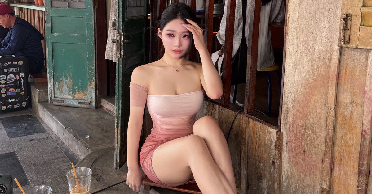 Bất ngờ xuất hiện ở Việt Nam, idol 2.7 triệu follow khiến dân tình "chao đảo