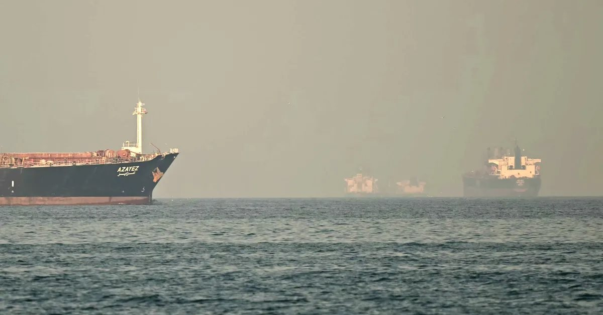 Treo cờ Pakistan, các đoạn code bí mật, thanh toán bằng nhân dân tệ hoặc stablecoin - hé lộ cách Iran vận hành "trạm thu phí Hormuz"