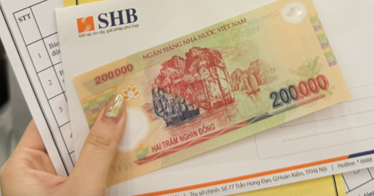 "Mưa tiền" cho cổ đông ngân hàng bầu Hiển: 4.00...