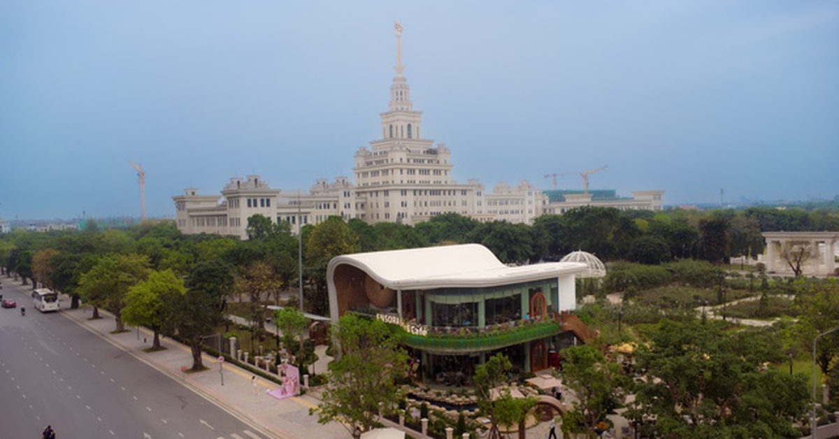 Người đứng sau công trình khủng mới khai trương ngay cạnh trường "con nhà giàu" ở Hà Nội