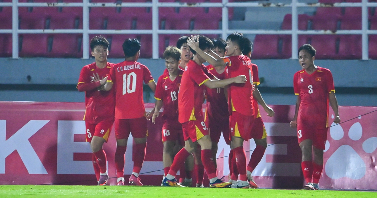 HLV Roland gây sốt với “đội hình lạ”, U17 Việt Nam tạo cú ngược dòng hạ Australia