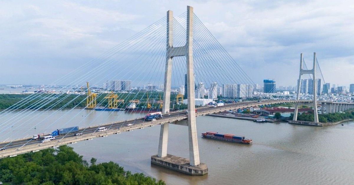 Cầu dây văng tĩnh không cao nhất Việt Nam trị giá 23.000 tỷ, kết nối tới siêu dự án 16 tỷ USD sắp đạt cột mốc then chốt trong vài ngày tới