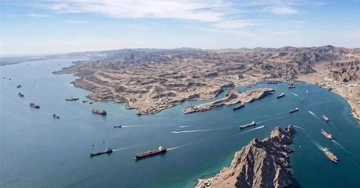 Iran lần đầu thu thuế từ phí quá cảnh qua eo biển Hormuz