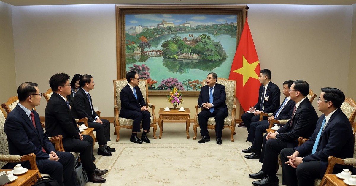 Gặp Phó Thủ tướng, Tập đoàn hàng đầu Hàn Quốc bày tỏ mong muốn tham gia siêu dự án đường sắt tốc độ cao 350km/h đi qua 15 tỉnh thành, vốn đầu tư 67 tỷ USD